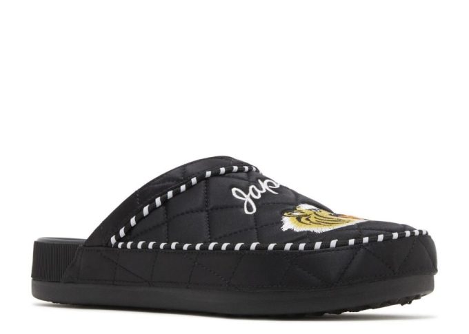 BEAMS x Dylan Clog “Sukajan” BEAMS x Dylan Clog “Sukajan”