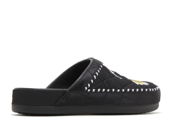 BEAMS x Dylan Clog “Sukajan” BEAMS x Dylan Clog “Sukajan”