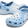 Crocs Classic clog μοτίβο Crocs Unisex μπλε σανδάλια A205453-44O