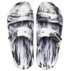 Crocs Classic Clog Μαρμάρινες Αθλητικές Παντόφλες Παραλίας Unisex Λευκό Μαύρο 207701-103