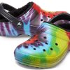 Crocs Classic Tie Dye Stay Warm Cozy Αθλητικές Παντόφλες Crocs Unisex Μωβ Κόκκινο 206341-988 Crocs Classic Tie Dye Stay Warm Cozy Αθλητικές Παντόφλες Crocs Unisex Μωβ Κόκκινο 206341-988