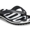 Σαγιονάρες με στάμπα Crocs Crocband Μαύρο Λευκό 205943-066