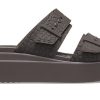 Crocs (WMNS) 2 λουριά Brooklyn “Brown” 208667-206