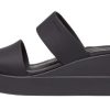 Crocs (WMNS) Brooklyn ελαφριά μαύρα σανδάλια 206219-060