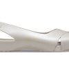 Crocs (WMNS) Minimalistic Casual Flat Λευκά σανδάλια 206106-018