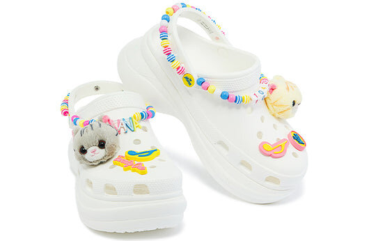 Crocs (WMNS) Nana με Room1042 x Crocs CAT Sports πολύχρωμα σανδάλια 208178-90H Crocs (WMNS) Nana με Room1042 x Crocs CAT Sports πολύχρωμα σανδάλια 208178-90H