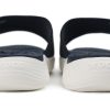 Παντόφλες Crocs (WMNS) Reviva ελαφριές, άνετες επίπεδες, casual βαθύ μπλε 205474-462