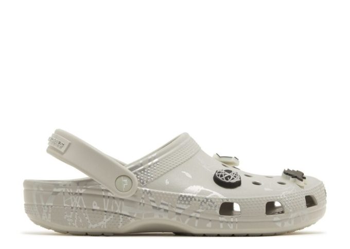 Futura Laboratories x Classic Clog “Pearl White” Futura Laboratories x Classic Clog “Pearl White”