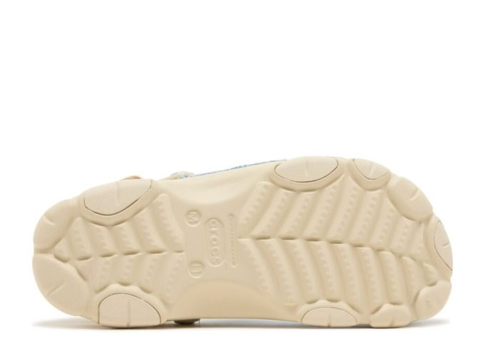 Levi’s x Classic All-Terrain Clog “Sashiko – Bone Blue” Levi’s x Classic All-Terrain Clog “Sashiko – Bone Blue”