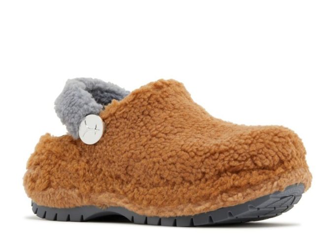 Lil Nas X x Mega Crush Clog “Brown Sherpa” Lil Nas X x Mega Crush Clog “Brown Sherpa”