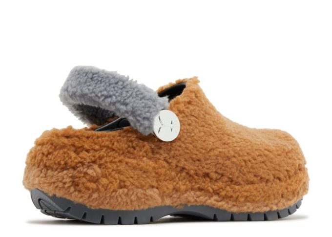 Lil Nas X x Mega Crush Clog “Brown Sherpa” Lil Nas X x Mega Crush Clog “Brown Sherpa”