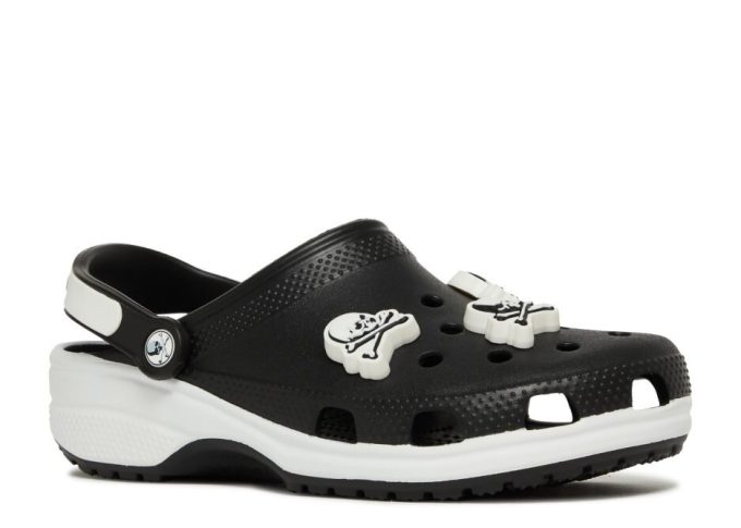 Mastermind Japan x Classic Clog “Black White” Mastermind Japan x Classic Clog “Black White”