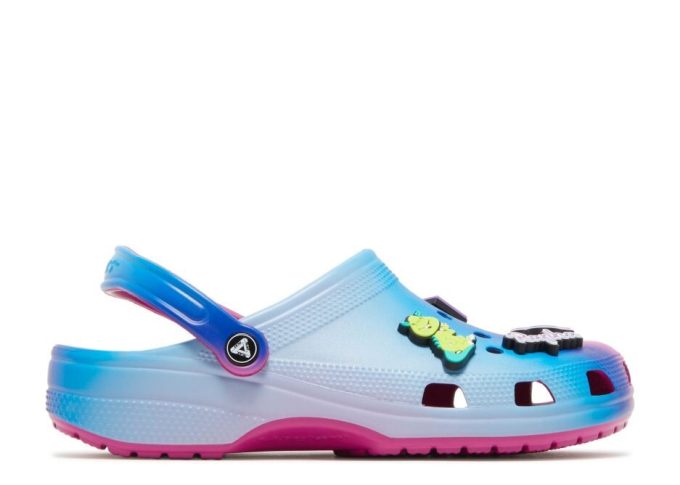 Palace x Rapha x Classic Clog “Education First” Palace x Rapha x Classic Clog “Education First”