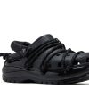 Rauw Alejandro x Mega Crush Clog “Black” Rauw Alejandro x Mega Crush Clog “Black”