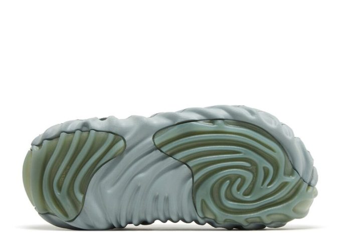 Salehe Bembury x Pollex Clog “Manta” Salehe Bembury x Pollex Clog “Manta”