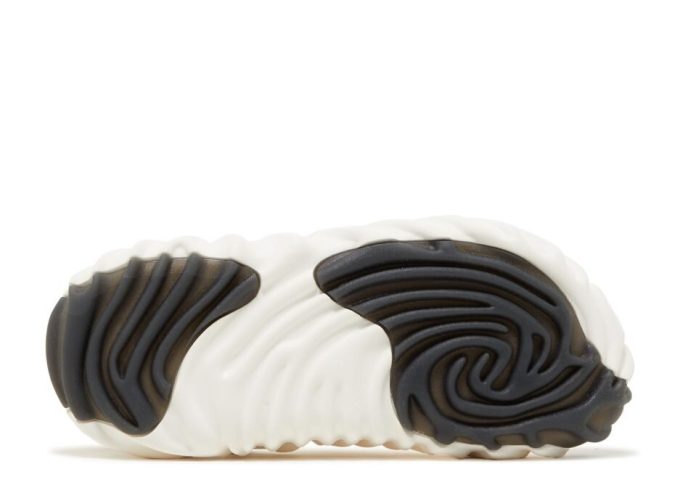 Salehe Bembury x Pollex Clog “Wear Test Sample” Αποκλειστική Εβδομάδα Μόδας του Παρισιού” Salehe Bembury x Pollex Clog “Wear Test Sample” Αποκλειστική Εβδομάδα Μόδας του Παρισιού”