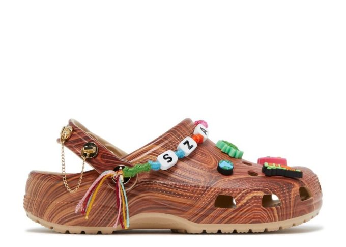 SZA x Wmns Classic Clog “Woodgrain” SZA x Wmns Classic Clog “Woodgrain”